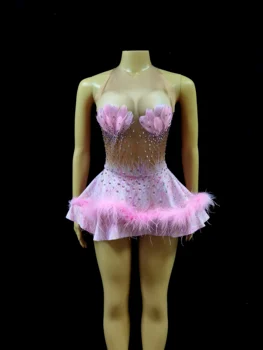 O Desempenho Do Traje Night Club Bar Cantora Equipe De Dança Carne Exposta Impressão De Penas Cor-De-Rosa Flamingo Poncho Vestido
